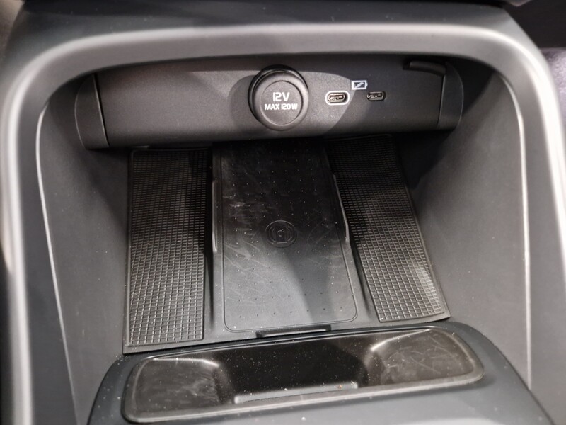 Volvo EX40 vaihtoauto