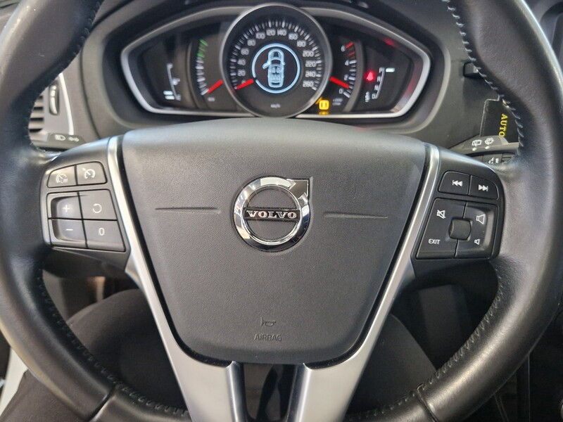 Volvo V40 Cross Country vaihtoauto