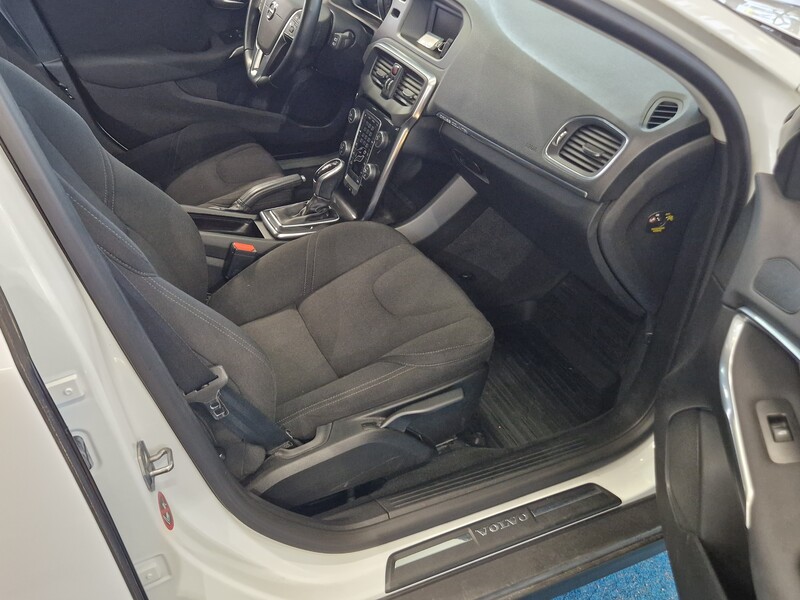 Volvo V40 Cross Country vaihtoauto