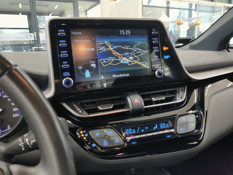 Toyota C-HR vaihtoauto