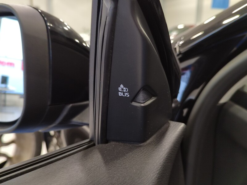 Volvo V40 Cross Country vaihtoauto