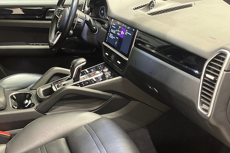 Porsche Cayenne vaihtoauto