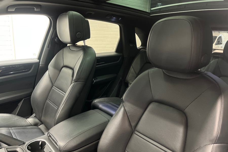 Porsche Cayenne vaihtoauto