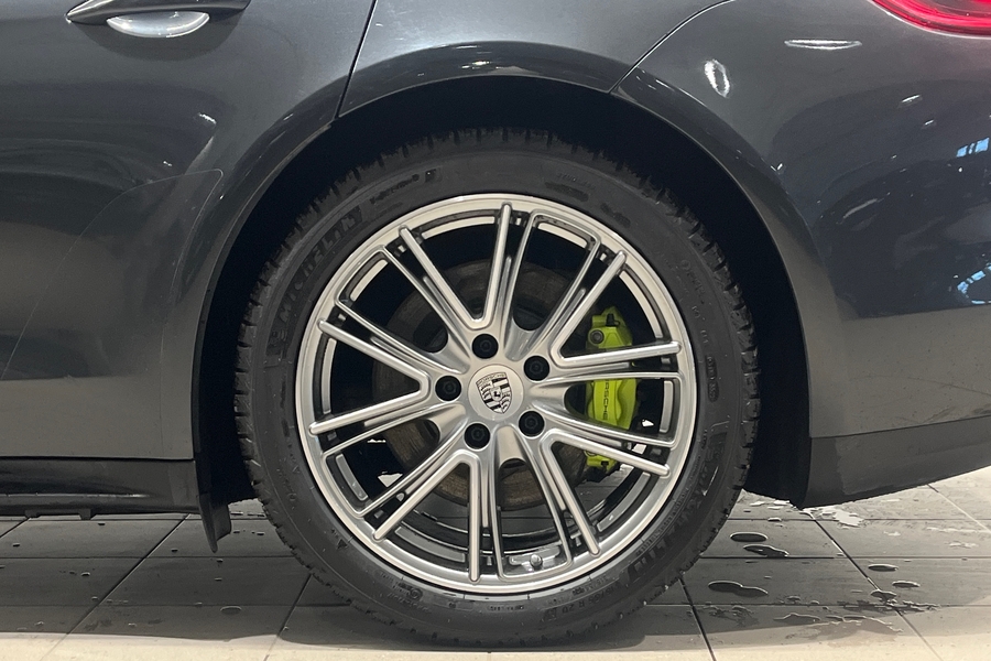 Porsche Panamera vaihtoauto