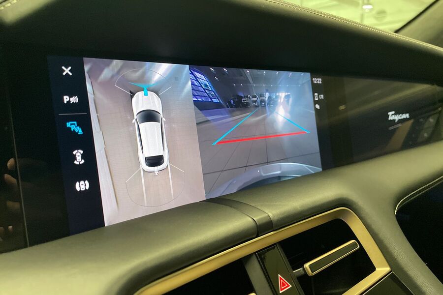 Porsche Taycan vaihtoauto