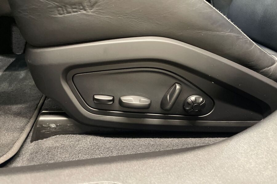 Porsche Taycan vaihtoauto