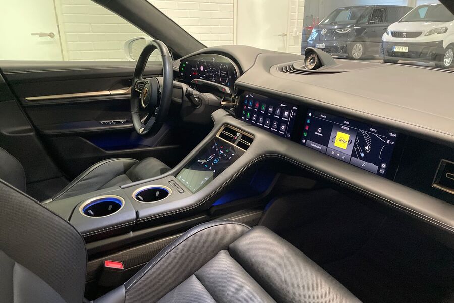 Porsche Taycan vaihtoauto