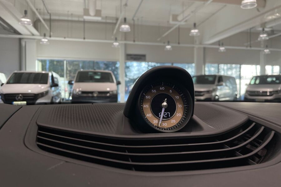 Porsche Taycan vaihtoauto