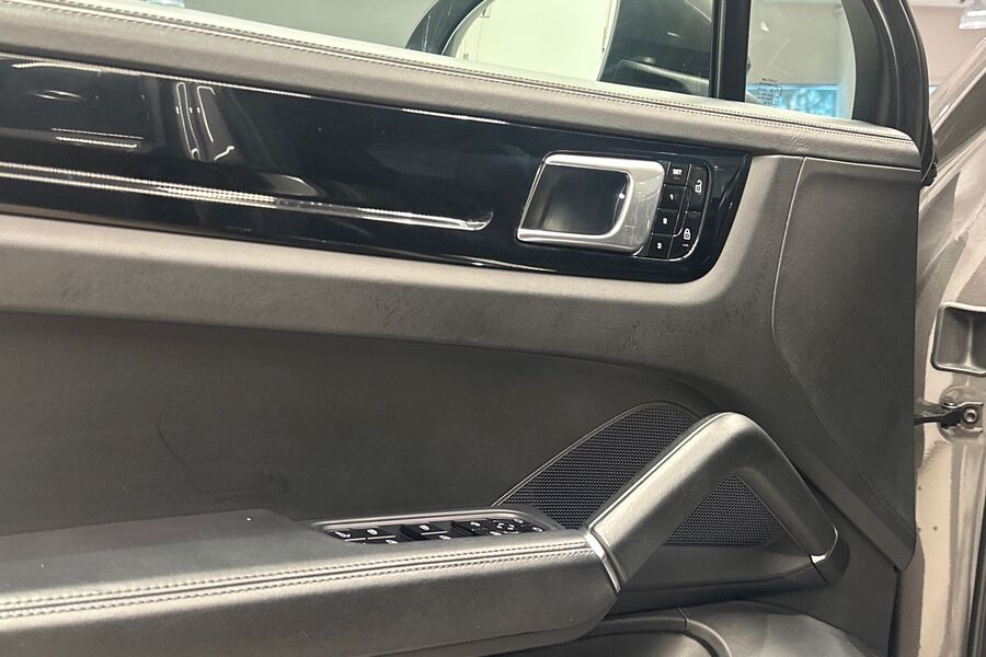 Porsche Cayenne vaihtoauto