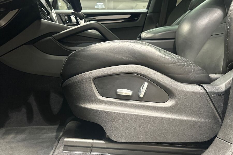 Porsche Cayenne vaihtoauto