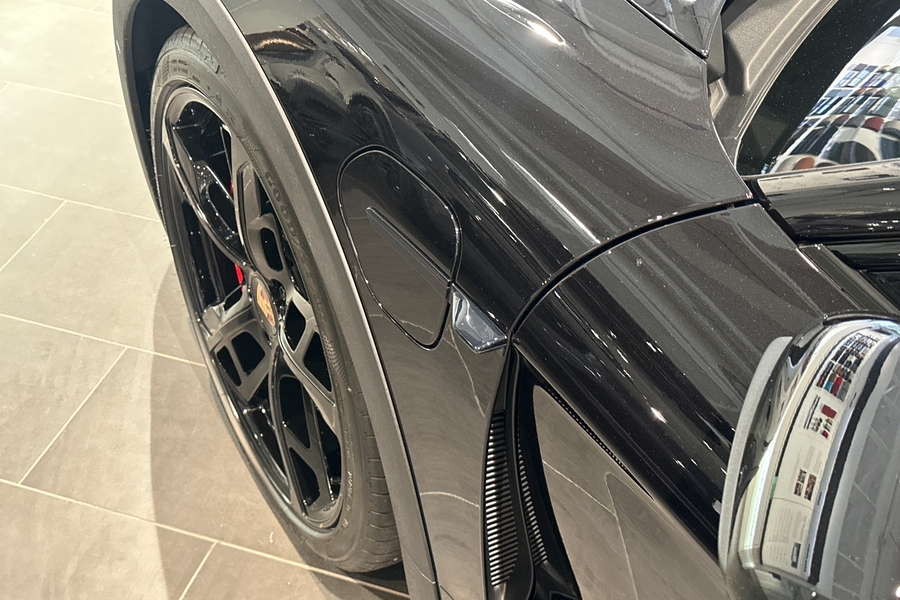 Porsche Taycan vaihtoauto