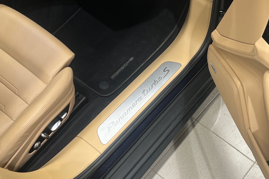 Porsche Panamera vaihtoauto