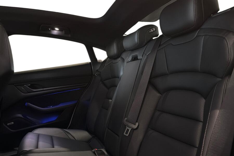 Porsche Taycan vaihtoauto