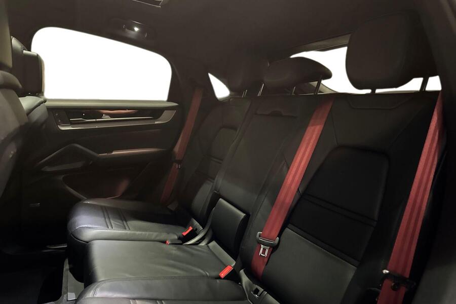 Porsche Cayenne vaihtoauto