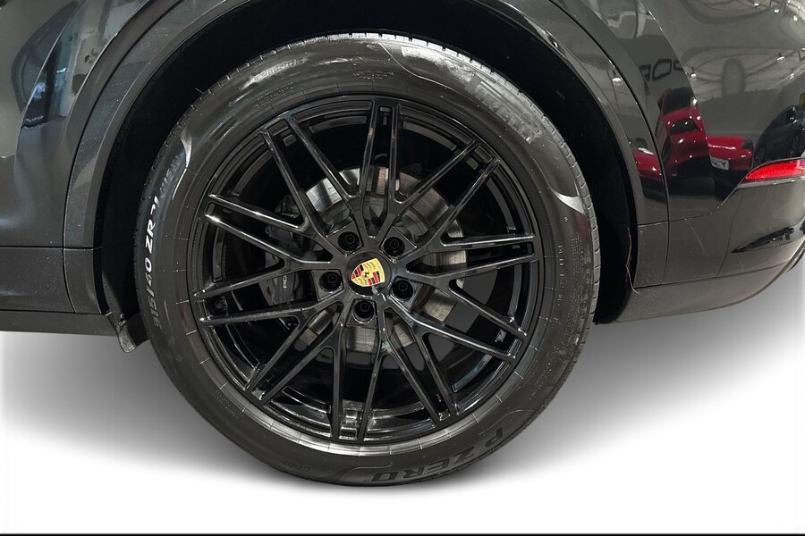 Porsche Cayenne vaihtoauto