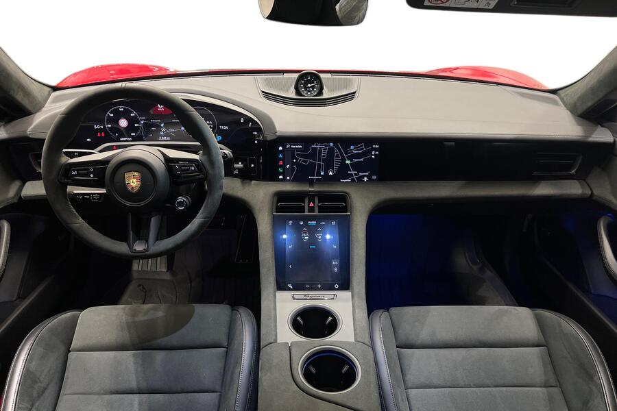 Porsche Taycan vaihtoauto