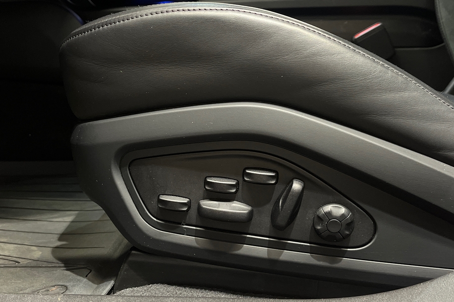 Porsche Taycan vaihtoauto