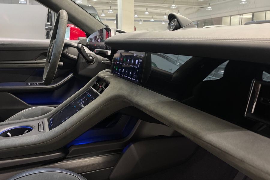 Porsche Taycan vaihtoauto