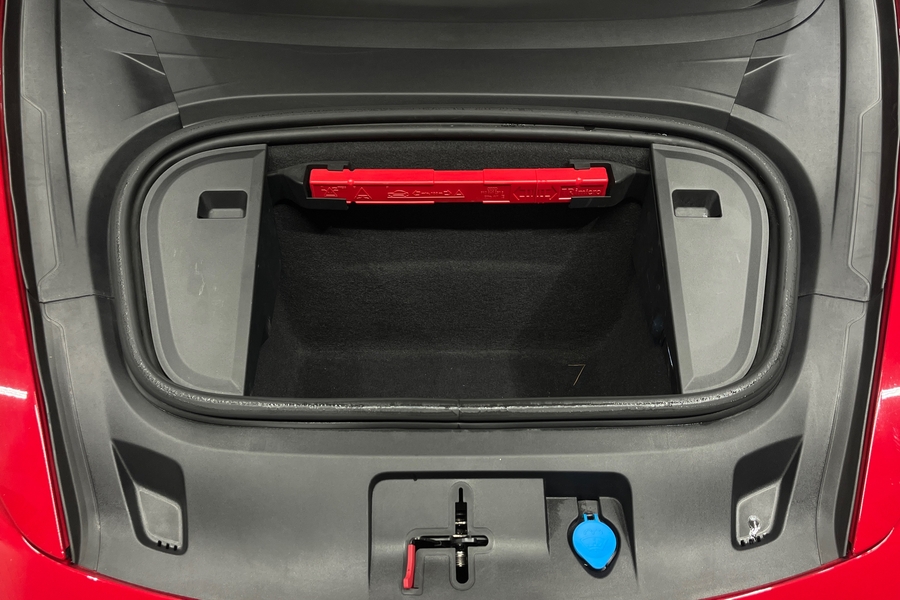 Porsche Taycan vaihtoauto