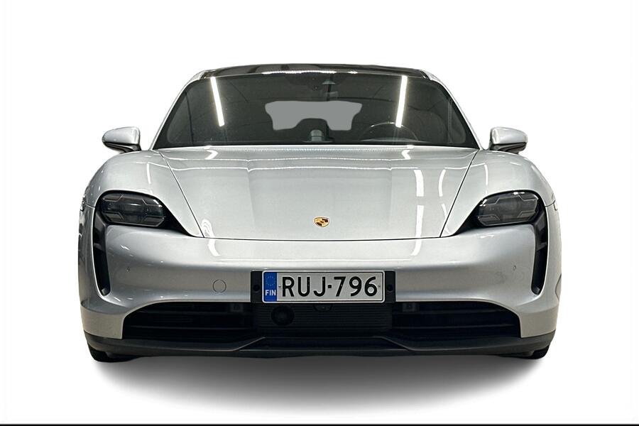 Porsche Taycan vaihtoauto