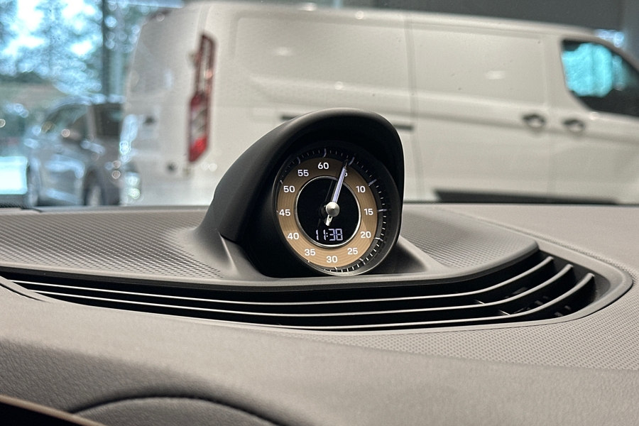 Porsche Taycan vaihtoauto