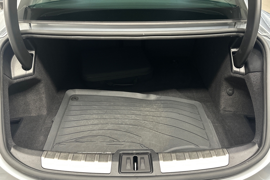 Porsche Taycan vaihtoauto