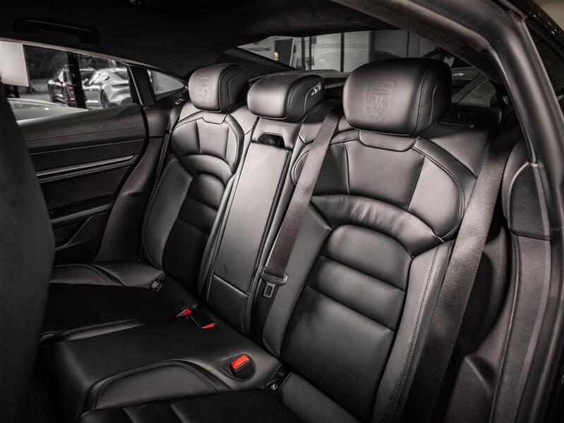 Porsche Taycan vaihtoauto