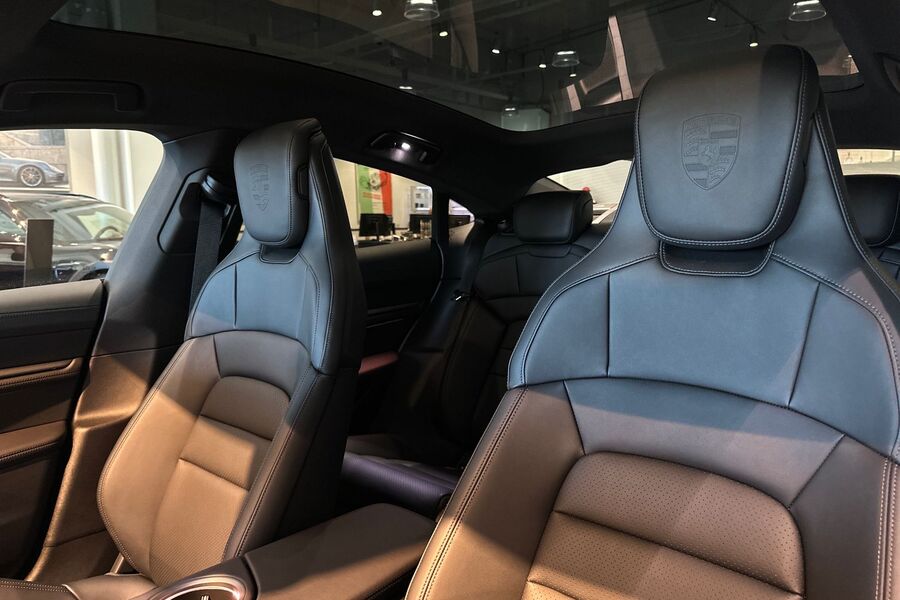 Porsche Taycan vaihtoauto