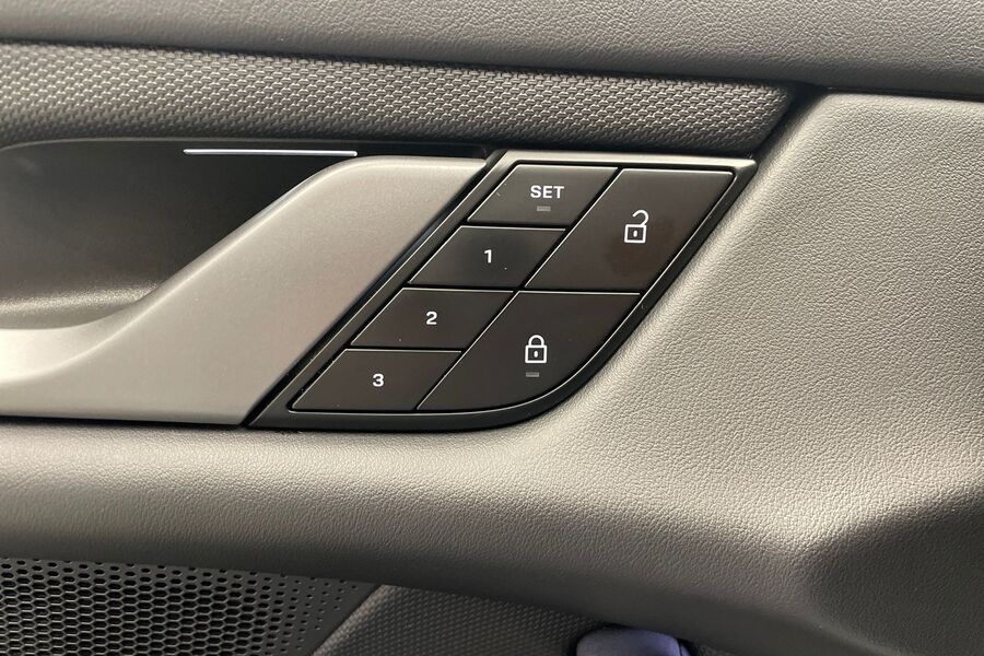 Porsche Taycan vaihtoauto