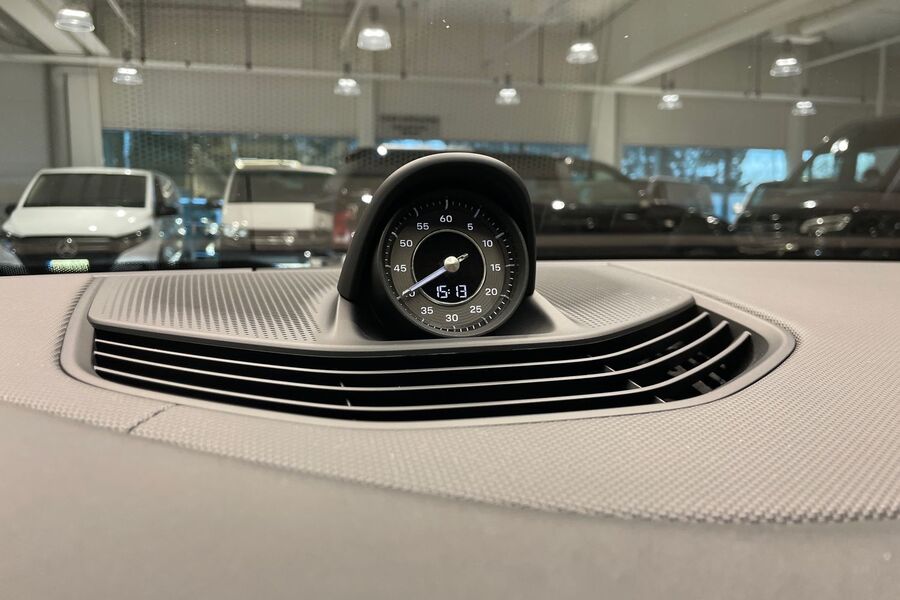 Porsche Taycan vaihtoauto