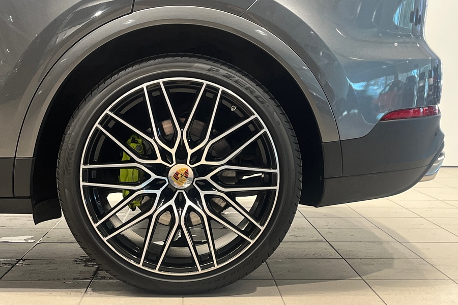 Porsche Cayenne vaihtoauto