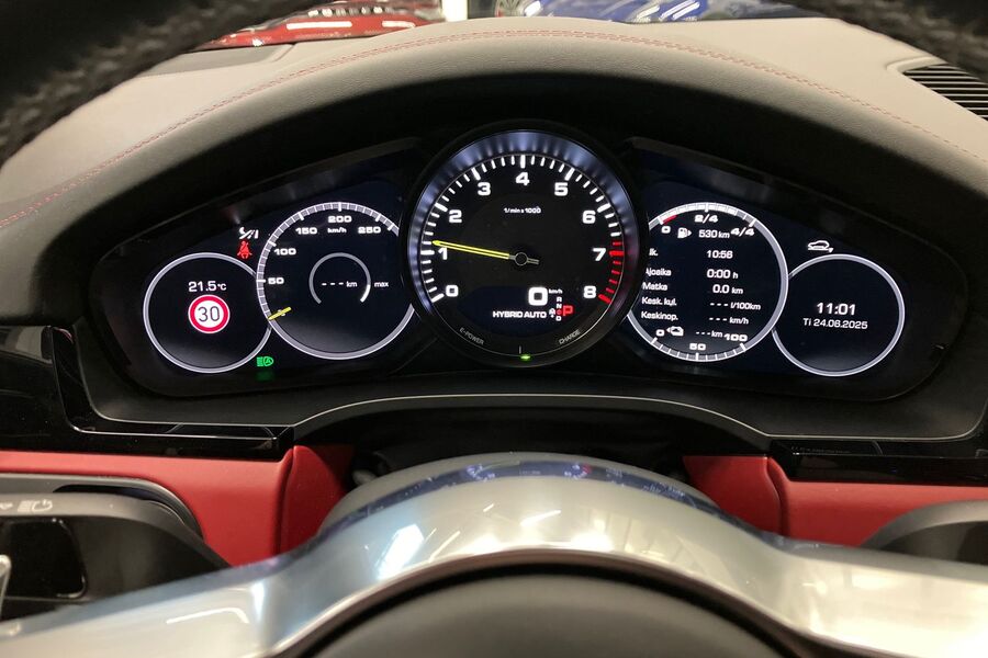 Porsche Cayenne vaihtoauto