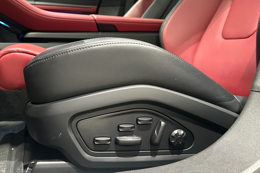 Porsche Taycan vaihtoauto