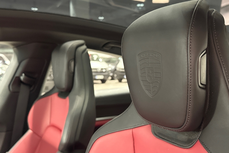 Porsche Taycan vaihtoauto