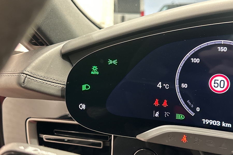 Porsche Taycan vaihtoauto