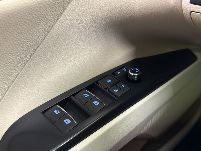 Toyota Camry vaihtoauto