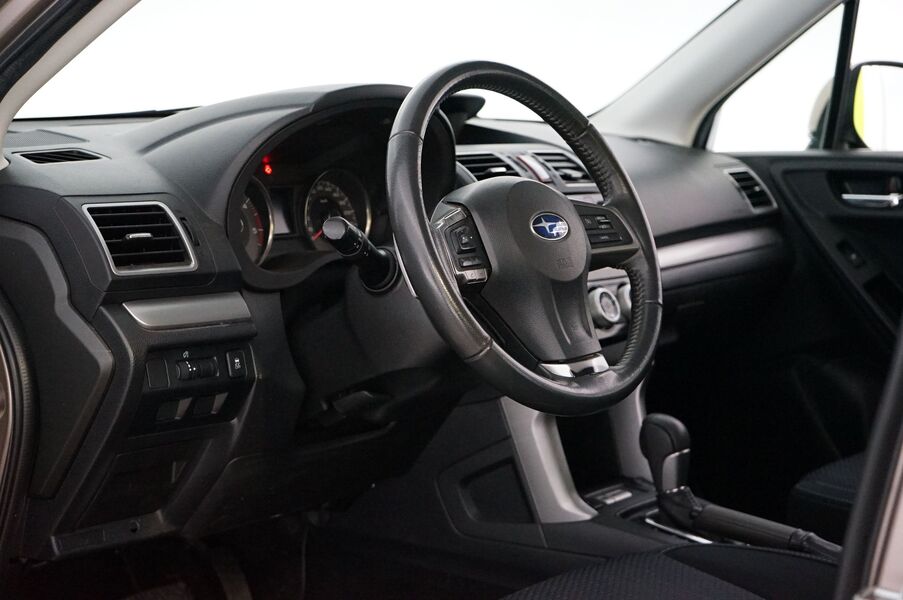 Subaru Forester vaihtoauto