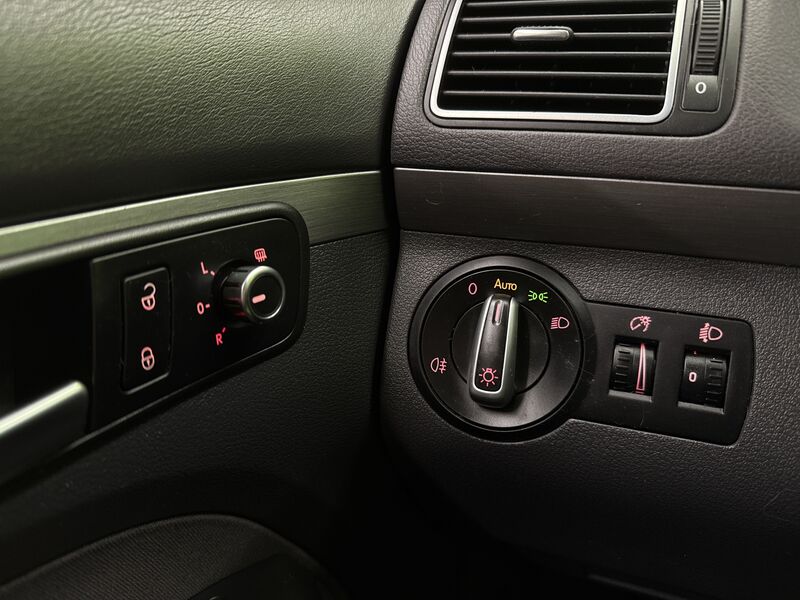 Volkswagen Touran vaihtoauto