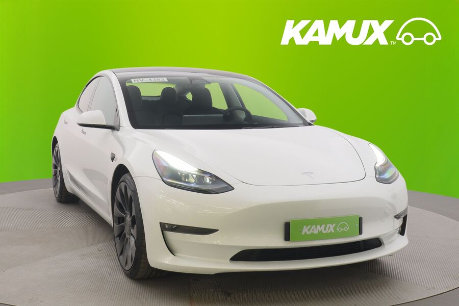 Tesla Model 3 vaihtoauto
