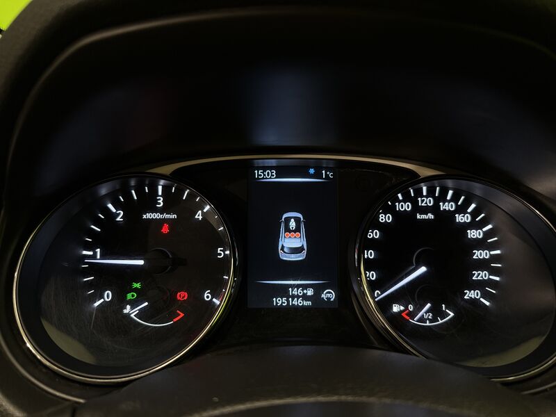 Nissan X-Trail vaihtoauto