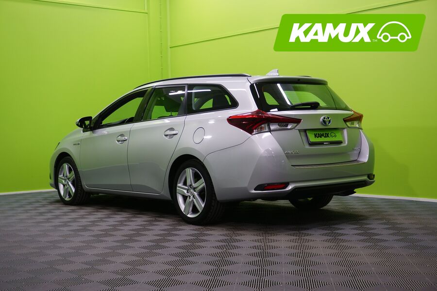 Toyota Auris vaihtoauto