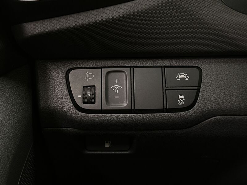 Hyundai IONIQ hybrid vaihtoauto