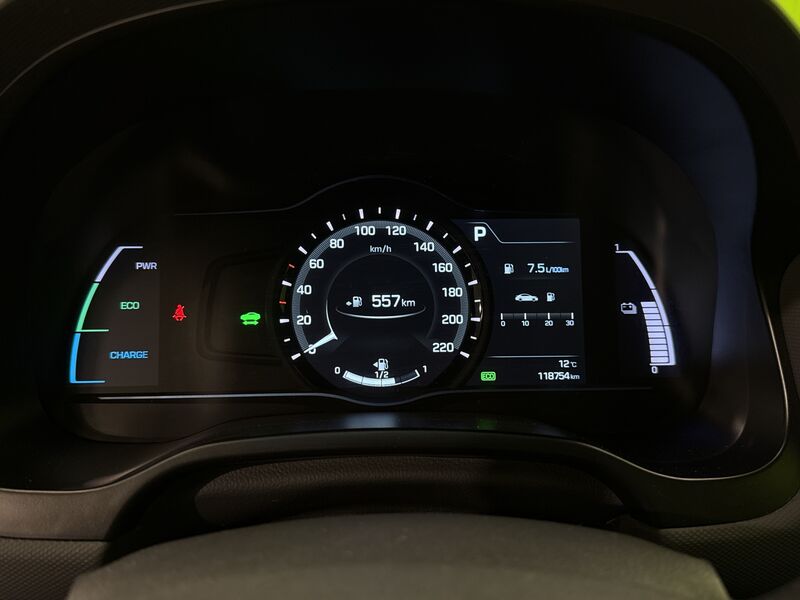 Hyundai IONIQ hybrid vaihtoauto