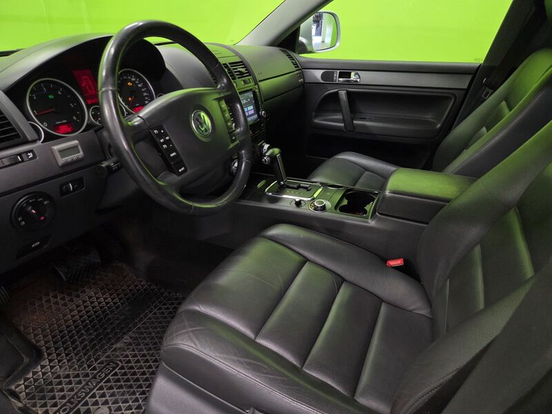 Volkswagen Touareg vaihtoauto