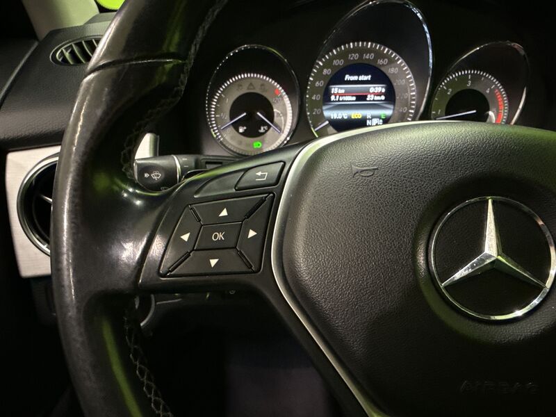 Mercedes-Benz GLK vaihtoauto