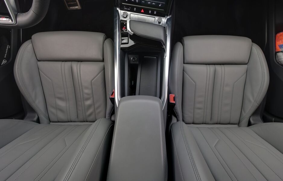 Audi Q8 e-tron vaihtoauto