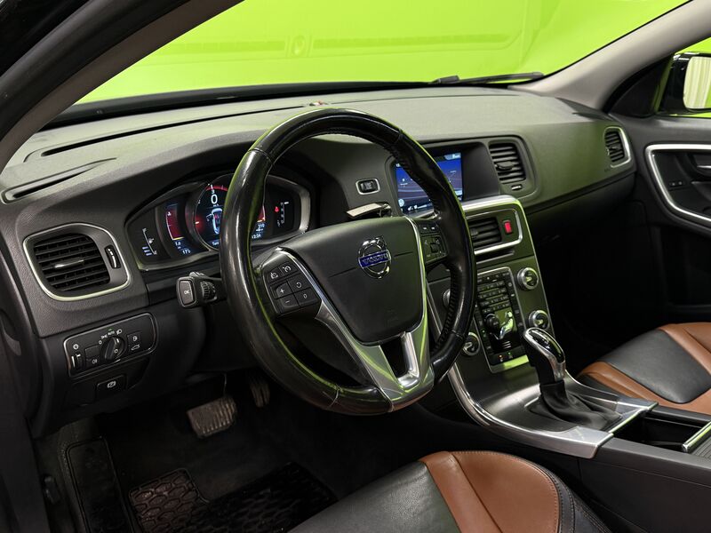 Volvo S60 Cross Country vaihtoauto