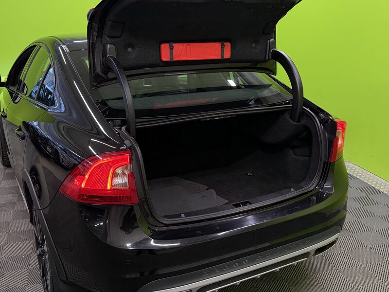 Volvo S60 Cross Country vaihtoauto