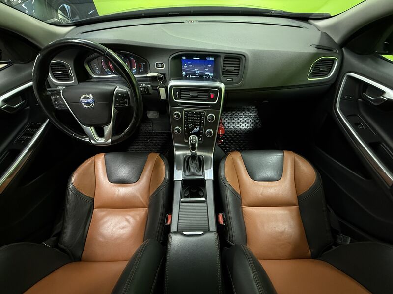 Volvo S60 Cross Country vaihtoauto