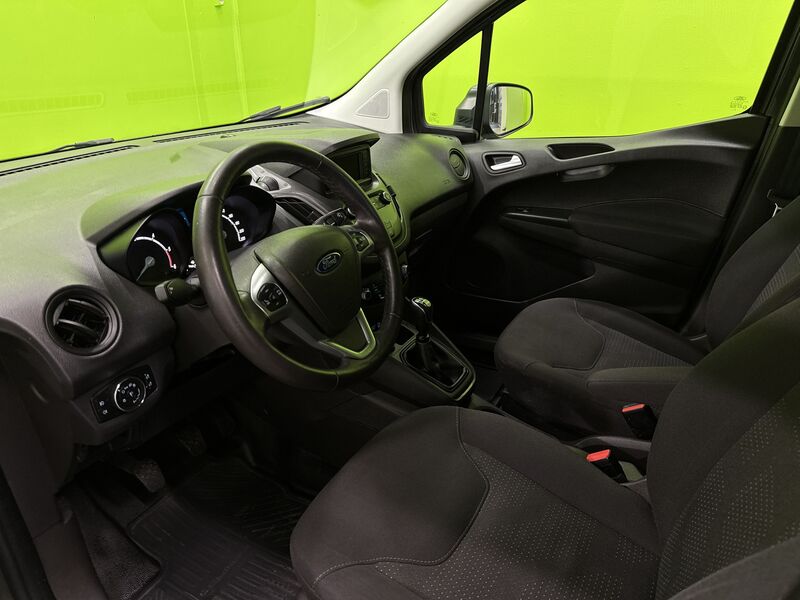 Ford Transit Courier vaihtoauto